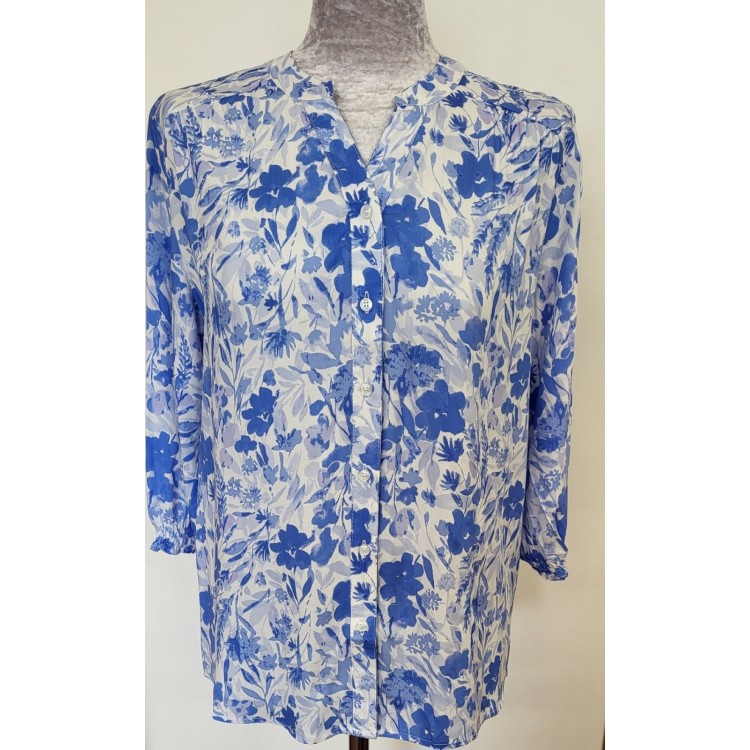 Claudia C blue flower print blouse