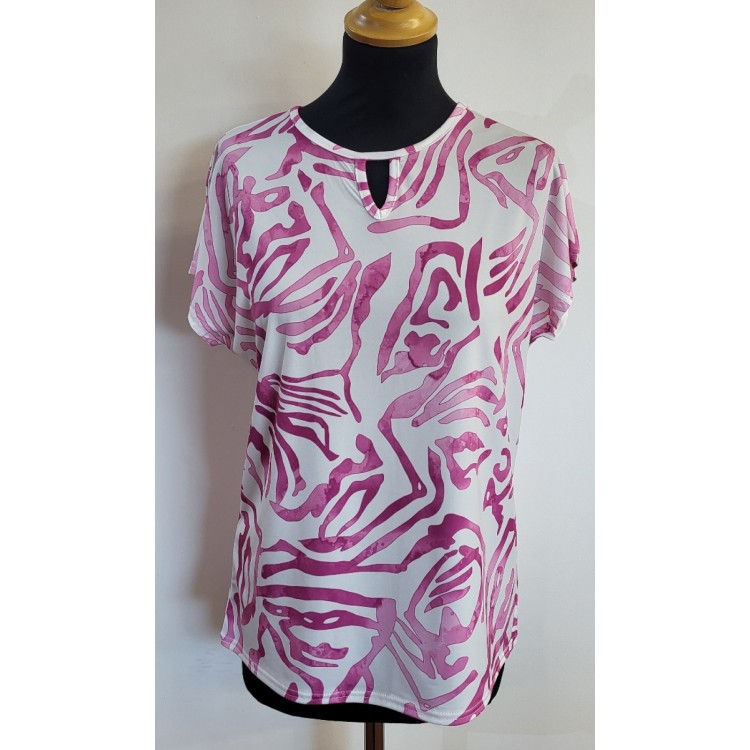 Claudia C key hole neck top