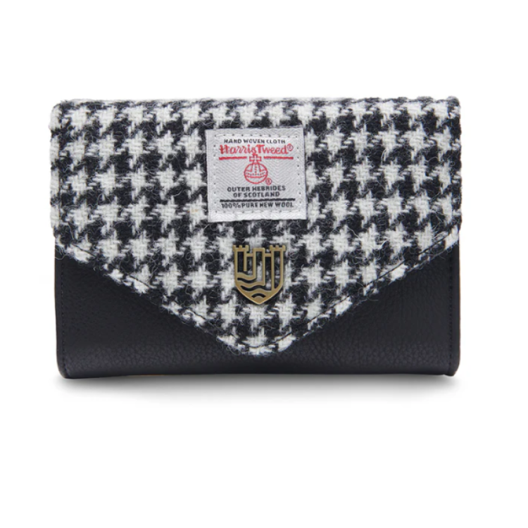 Islander Black & White dogtooth clasp small clasp purse